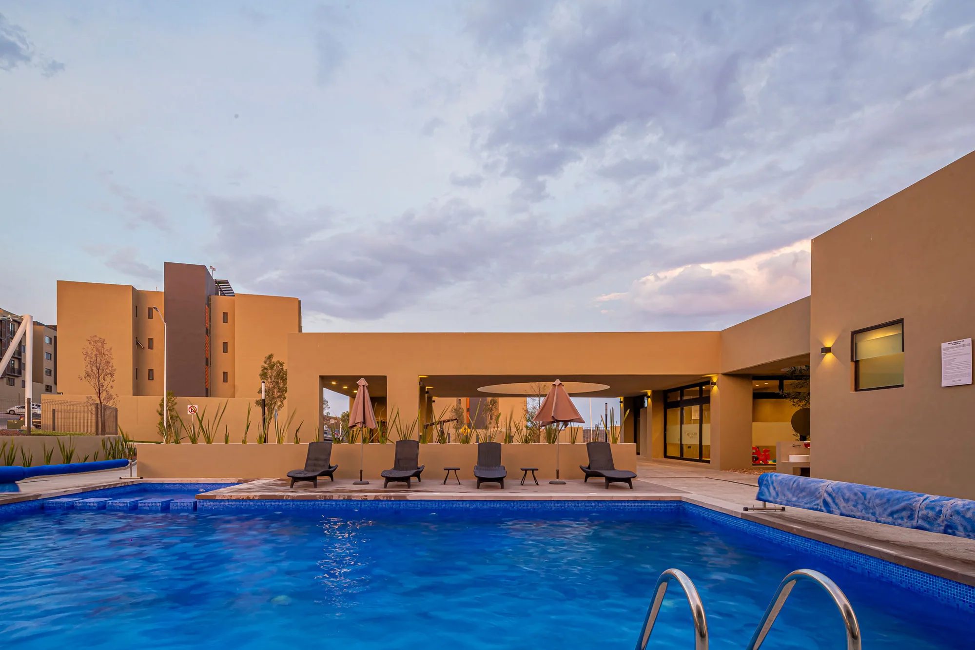 Alberca en Villas del Refugio Nogales
